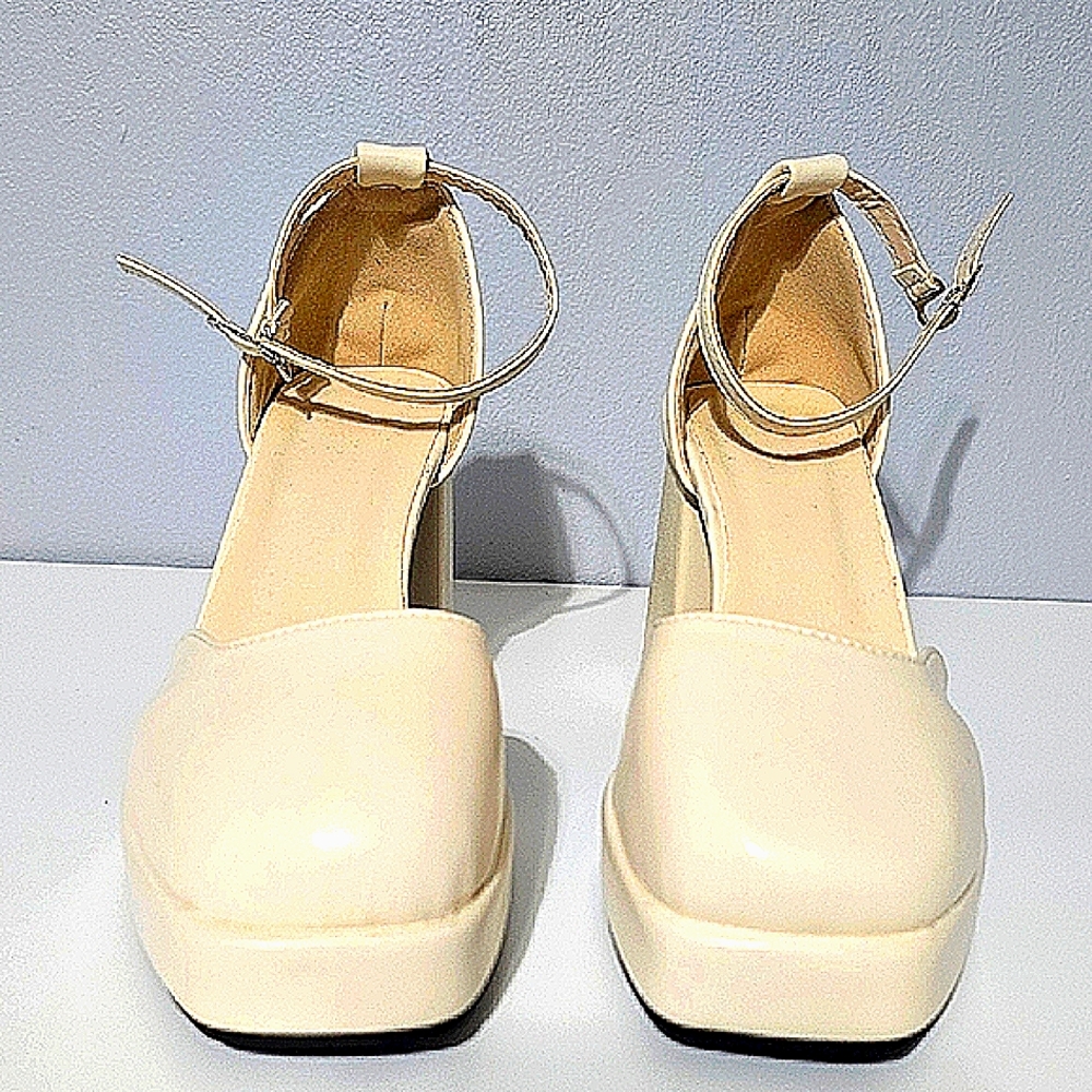 SHEIN Cream Chunky Heel Square-Toe Heels NWOT